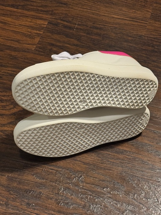 Valentino White Leather Low-Top Sneakers with Pink Heel Tab, Like New, Sz 7 - Picture 14 of 16